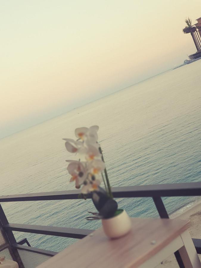Casa Di Noemi - Seafront With Parking Daire Savona Dış mekan fotoğraf